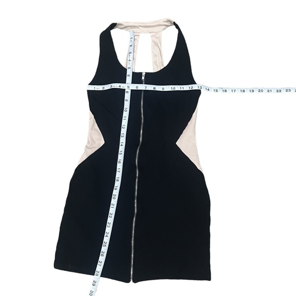 Forever 21 Black Cream Two Toned Sleeveless Mini Dress Size Small Women’s - Picture 4 of 5